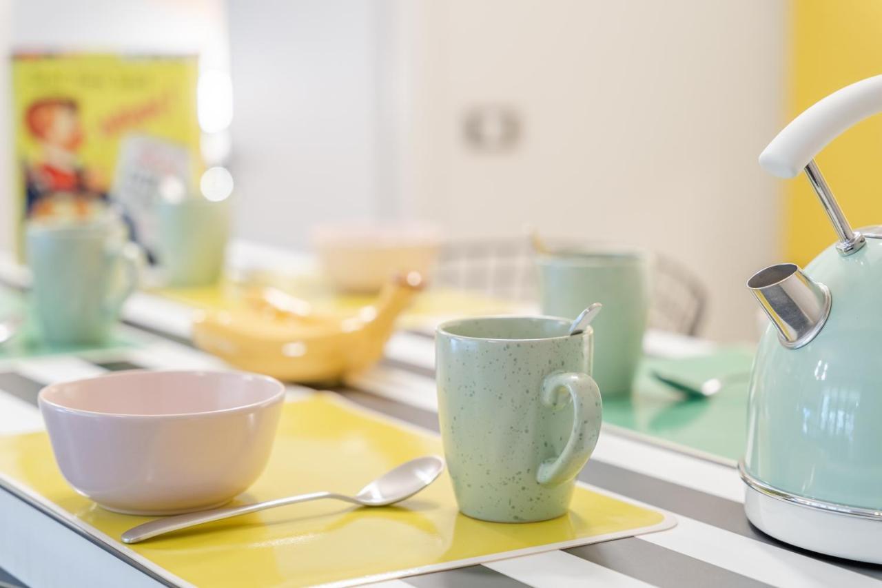 Pop Art Homm In Groovy Koukaki Apartment Athens Ngoại thất bức ảnh