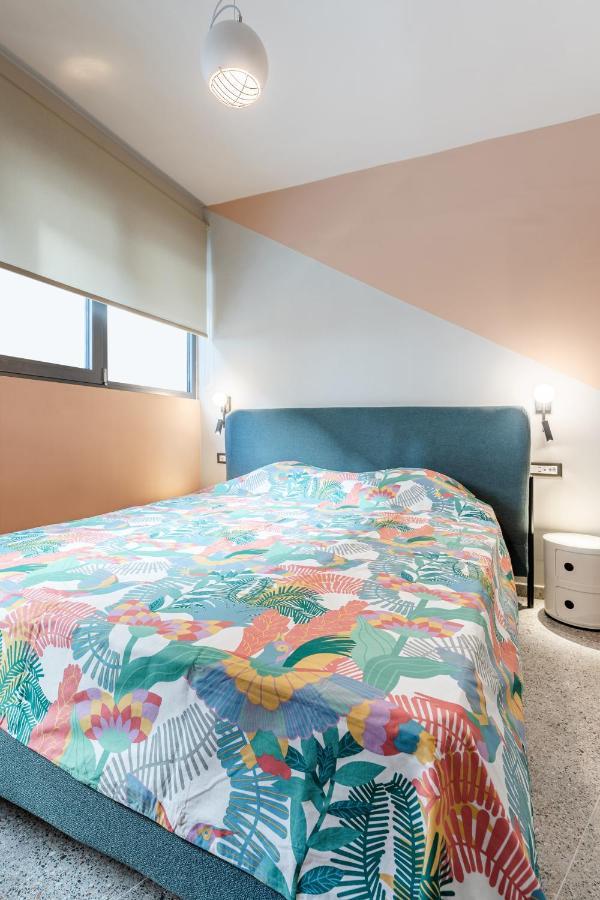 Pop Art Homm In Groovy Koukaki Apartment Athens Ngoại thất bức ảnh