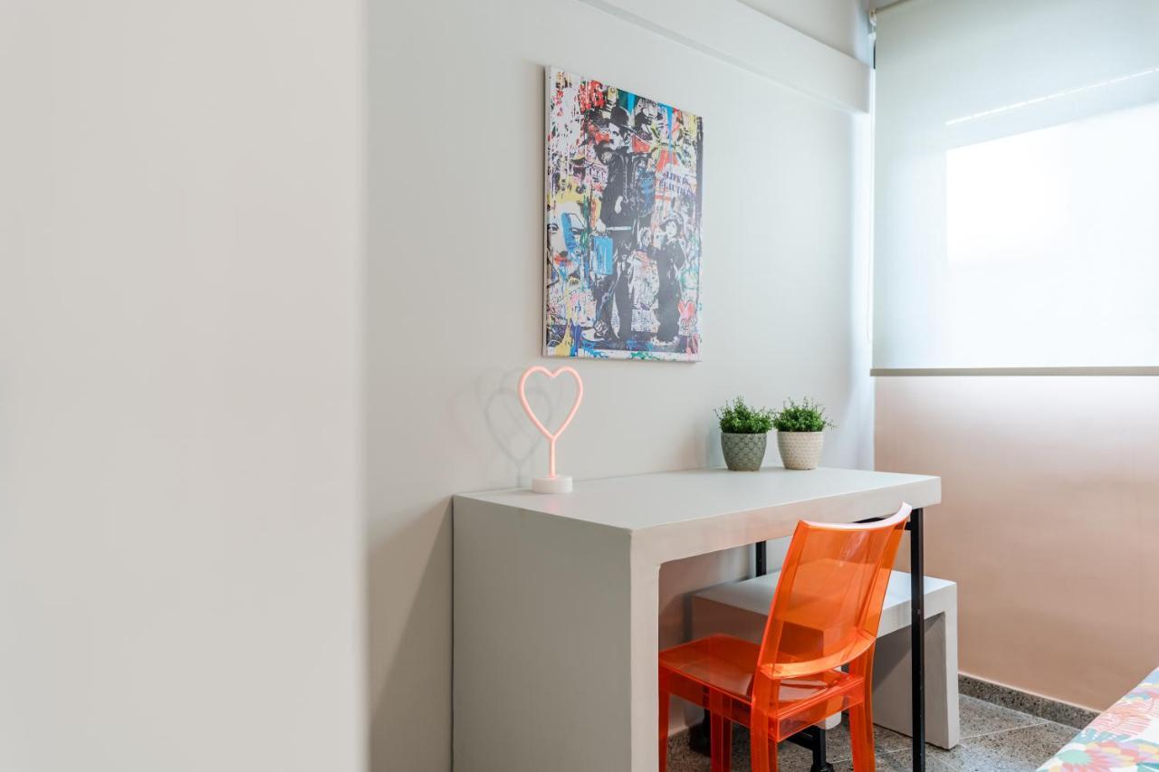 Pop Art Homm In Groovy Koukaki Apartment Athens Ngoại thất bức ảnh